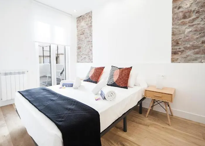 Luxury Boutiques I - Sshousing